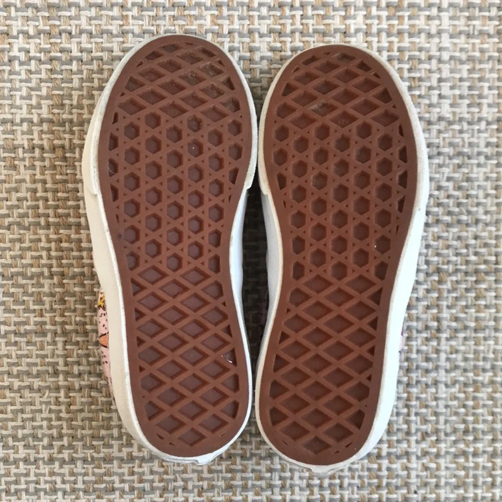 Vans Slip On Sneakers (size 11)